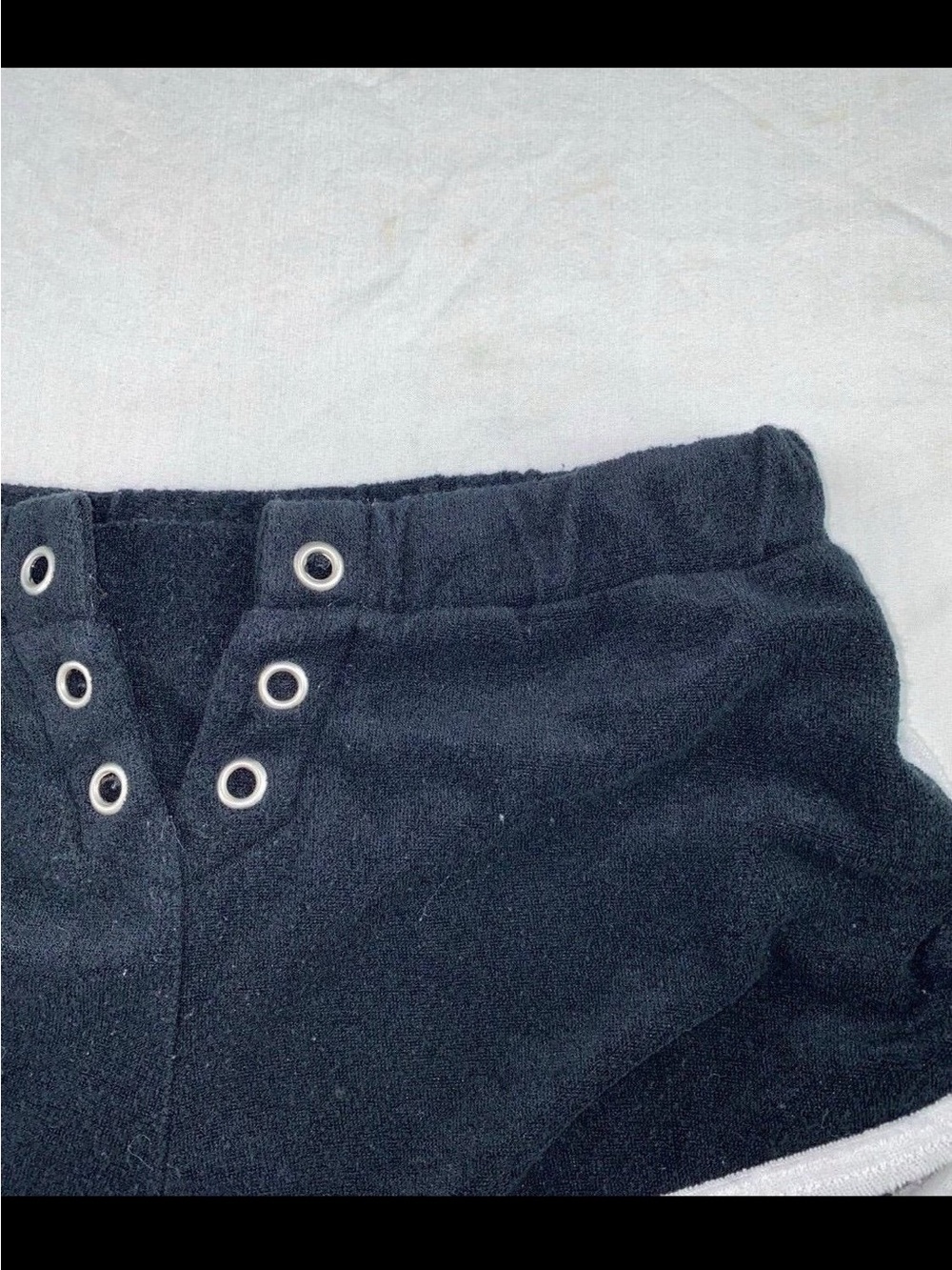 Shorts - Picture 3 of 8